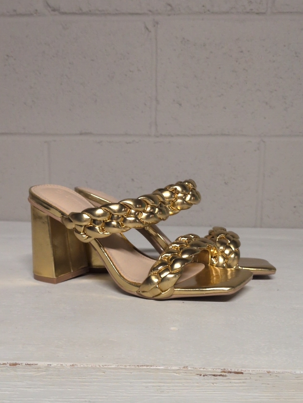 Metallic Gold Braided Strap Block Heel Sandal Size 6